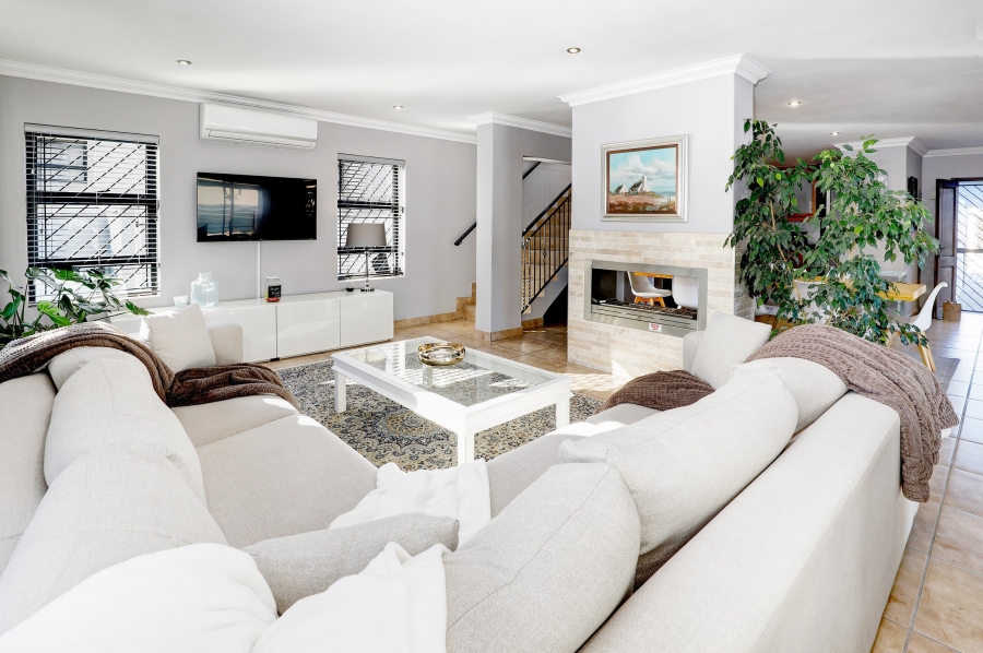 4 Bedroom Property for Sale in Burgundy Estate Western Cape